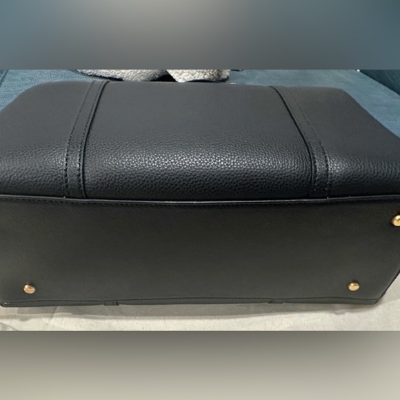 Tory Burch Perry Leather Shopper Tote Bag - Picture 8 of 9